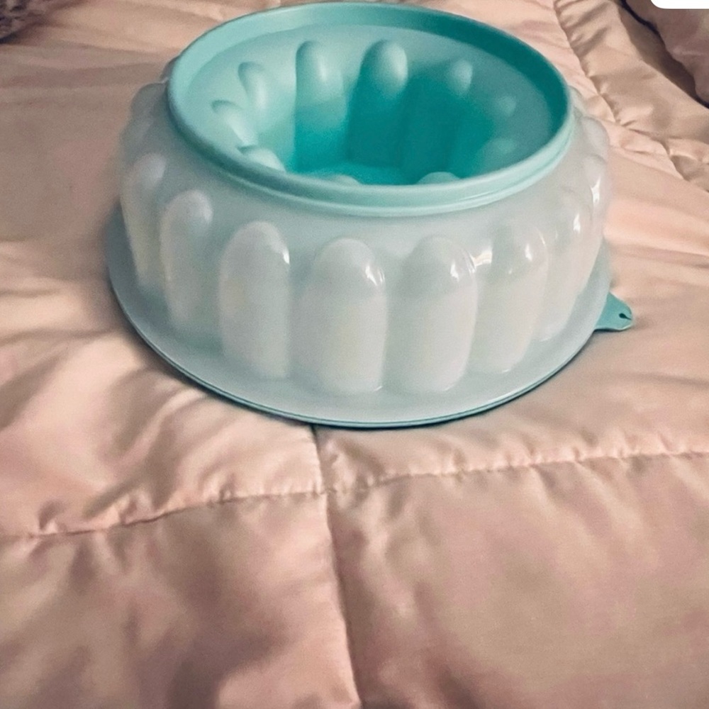 Aqua and White Bundt Jello Mold